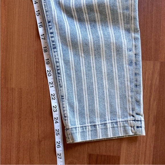Pilcro highrise striped jeans - Picture 11 of 11